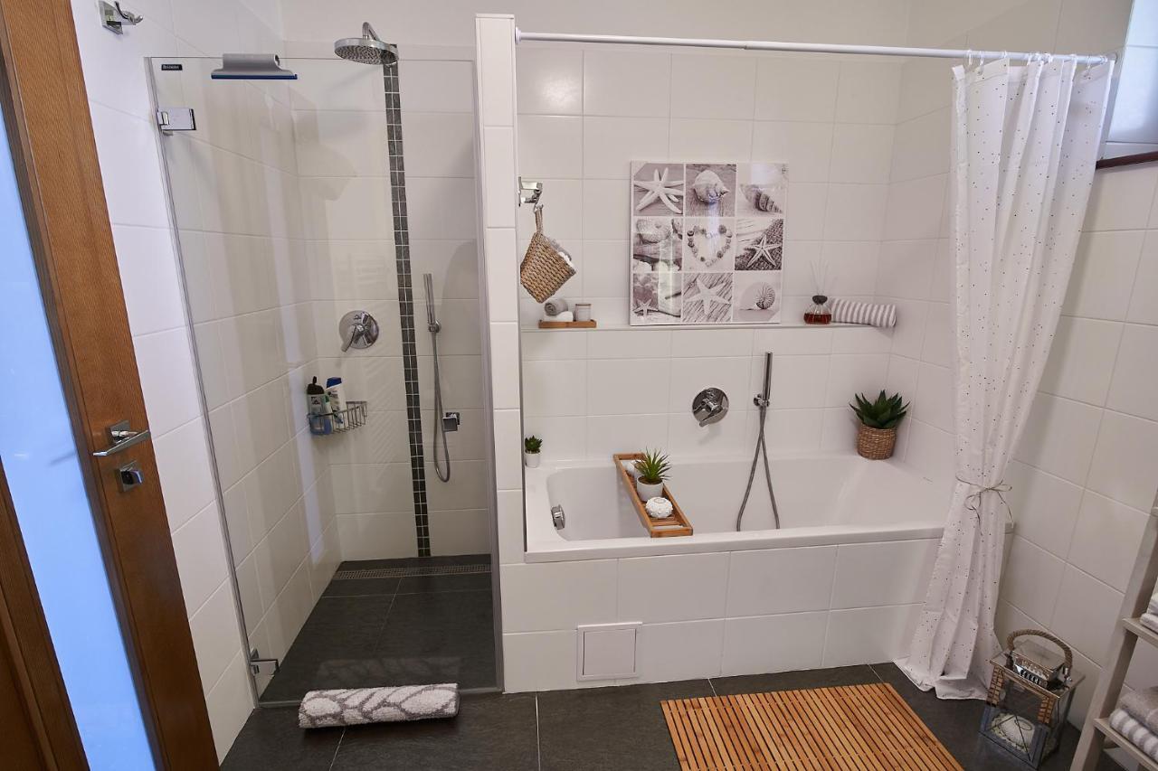 Apartamento Ella Vel'ka Lomnica Exterior foto